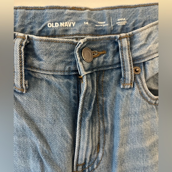 Old Navy straight leg jeans - Picture 2 of 3